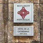 De La Cathédrale 3*