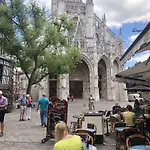 De La Cathédrale 3*