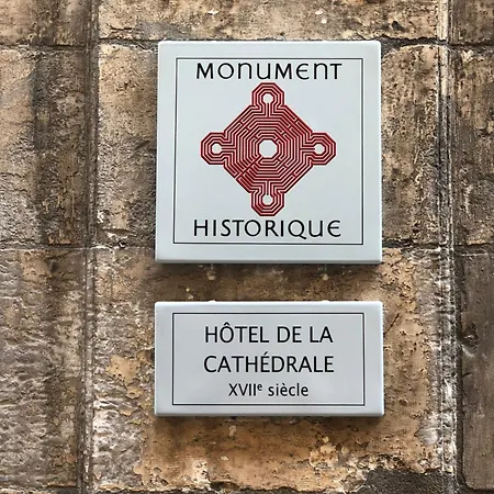 De La Cathedrale 3*