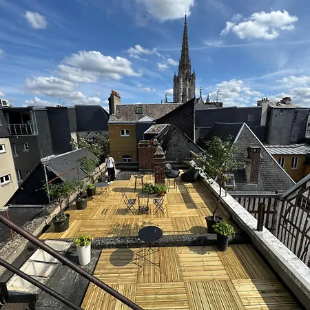 De La Cathedrale Hotel