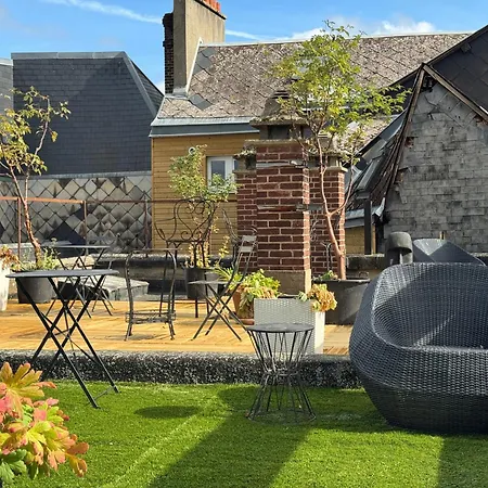 Hotel De La Cathedrale 3*