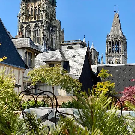 Готель De La Cathedrale