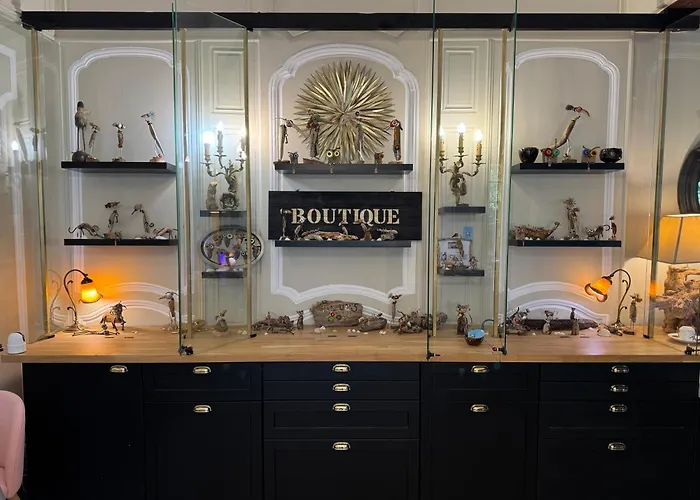 De La Cathédrale Hotel 3*