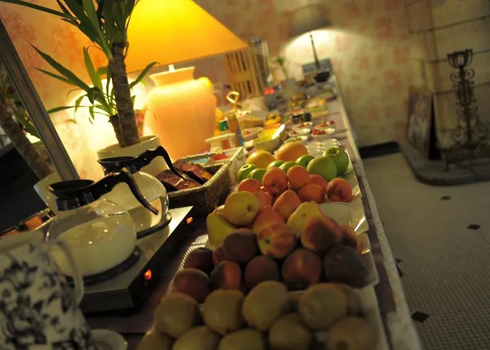 De La Cathédrale Hotel