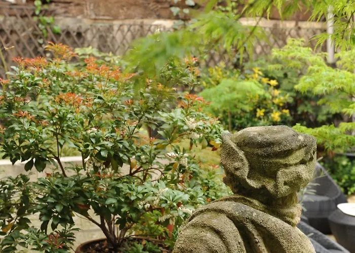 De La Cathédrale Hotel