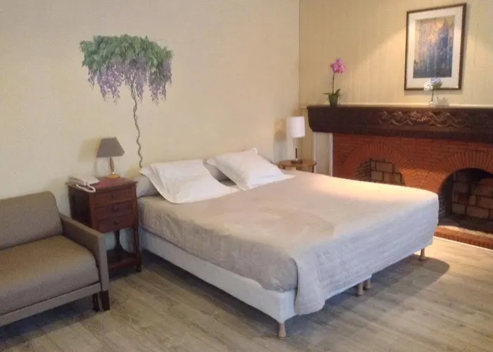 Hotel De La Cathédrale 3*