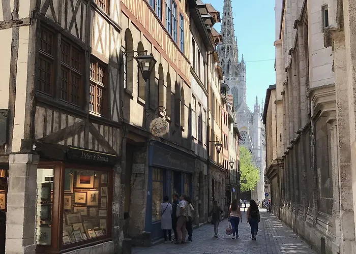 De La Cathédrale Hotel 3*