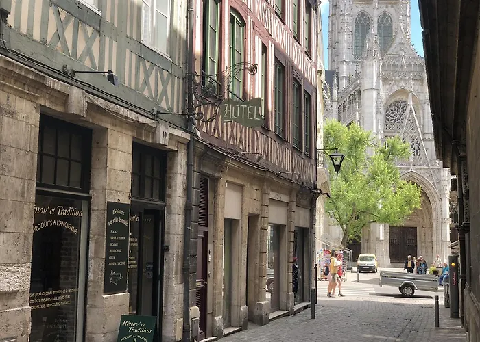 De La Cathédrale Hotel