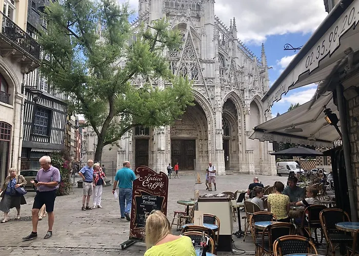 De La Cathédrale 3*